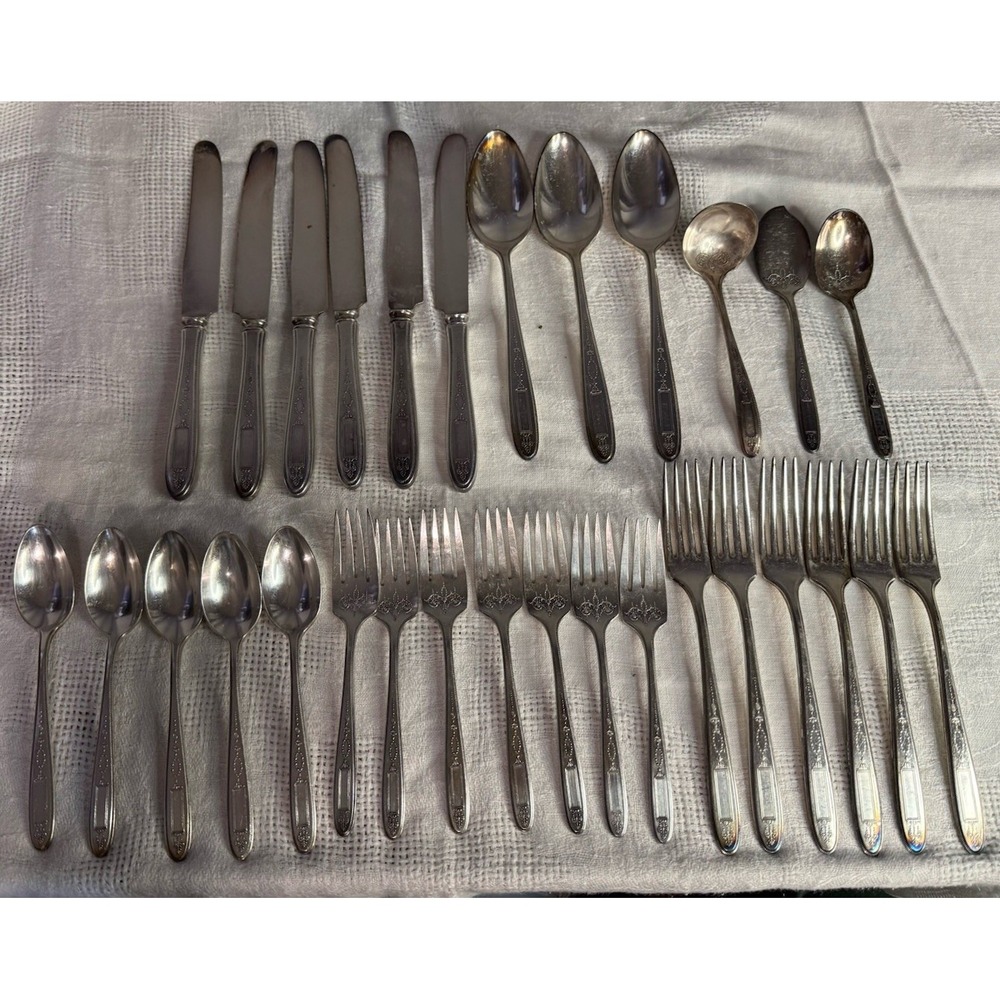 Grosvenor Community Silverplate Dinner Forks lot of 30 Forks Spoons Knives Ladle